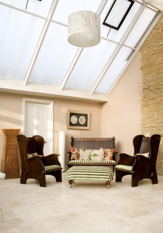 Cranbourne House Hotel Stow-on-the-Wold Екстериор снимка